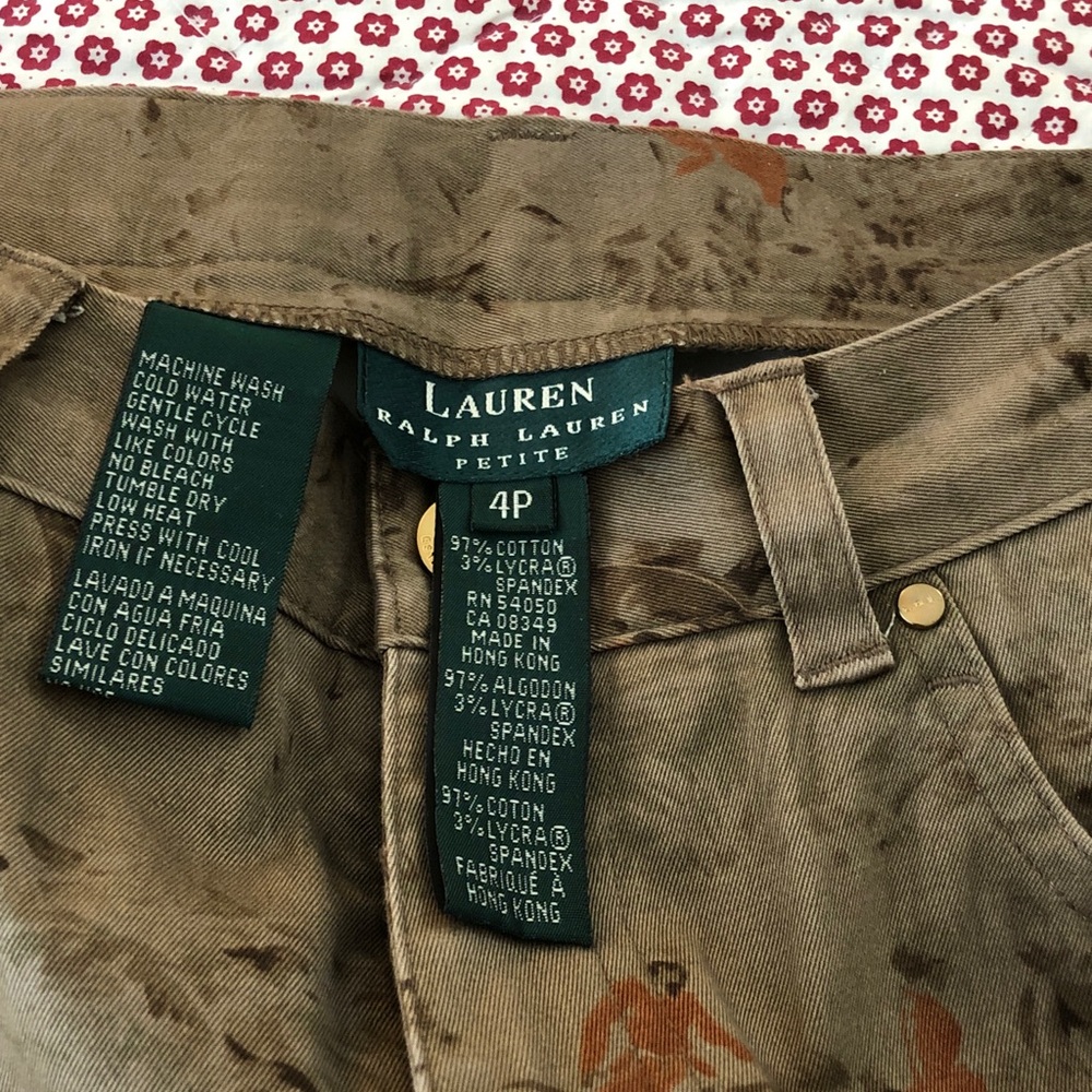 Lauren Ralph Lauren brown jean style pant with  horseback riding print motif. - Picture 2 of 3